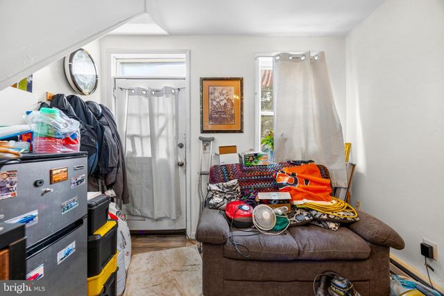 214 S CASTLE ST, Baltimore, MD 21231