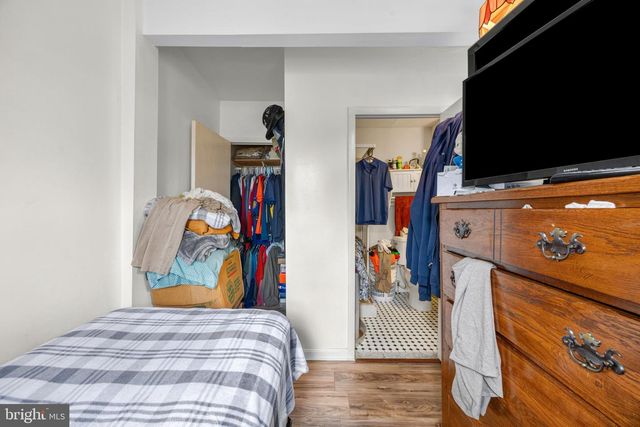 214 S CASTLE ST, Baltimore, MD 21231