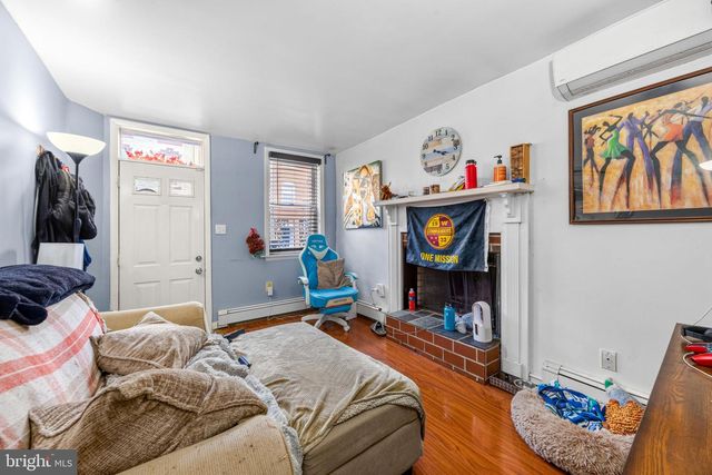 214 S CASTLE ST, Baltimore, MD 21231