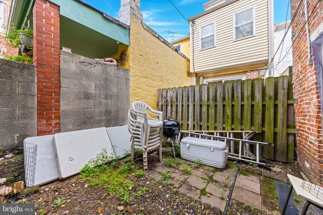 214 S CASTLE ST, Baltimore, MD 21231