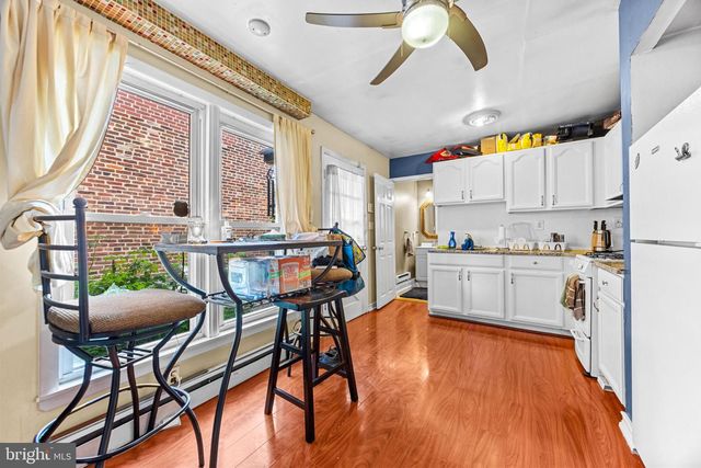 214 S CASTLE ST, Baltimore, MD 21231