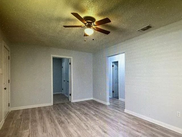 3225 Evergreen Drive, Granbury, TX 76048