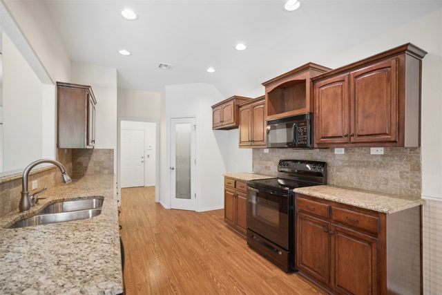 4704 N Poplar Avenue, Broken Arrow, OK 74012