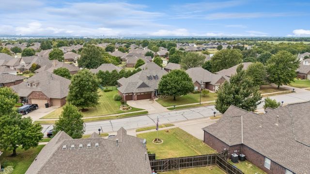 4704 N Poplar Avenue, Broken Arrow, OK 74012