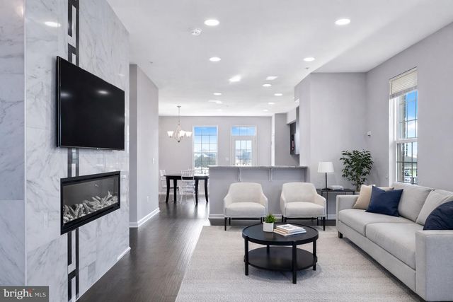 1111 TRENTON PL SE, Washington, DC 20032