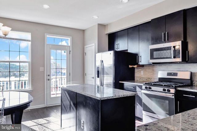 1111 TRENTON PL SE, Washington, DC 20032