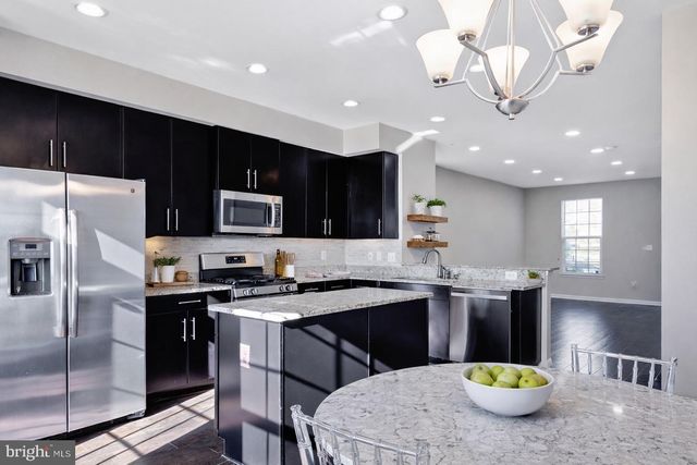 1111 TRENTON PL SE, Washington, DC 20032