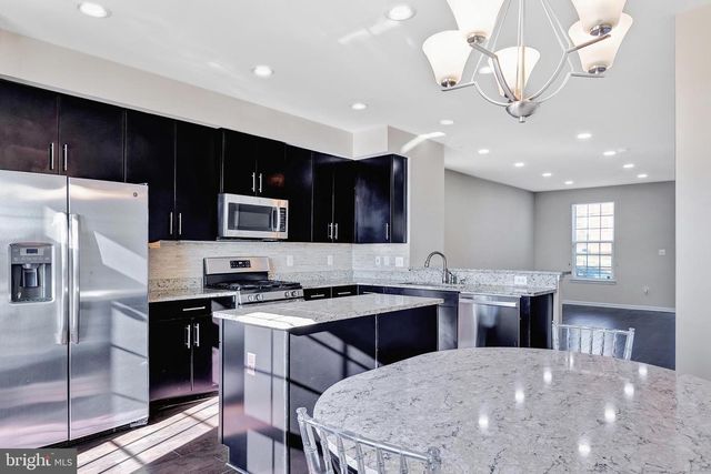 1111 TRENTON PL SE, Washington, DC 20032