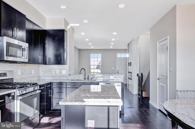 1111 TRENTON PL SE, Washington, DC 20032