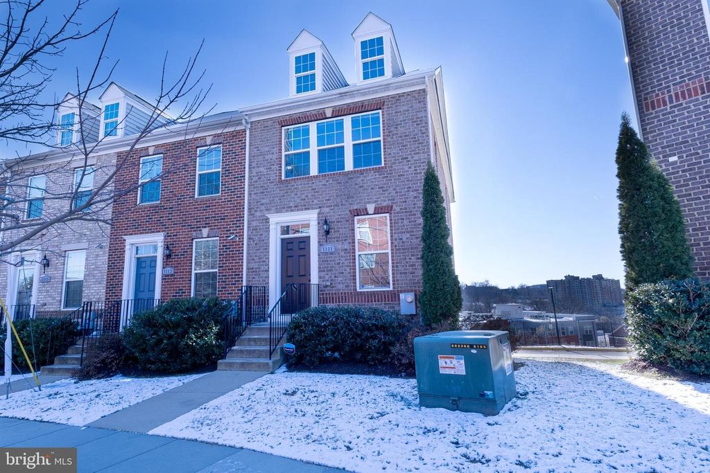 1111 TRENTON PL SE, Washington, DC 20032