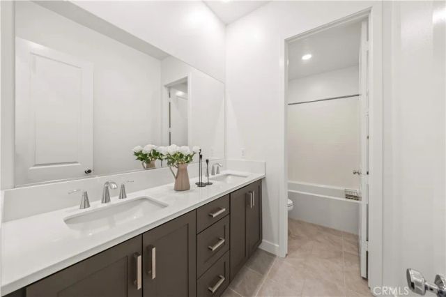 203 Abacus, Irvine, CA 92618