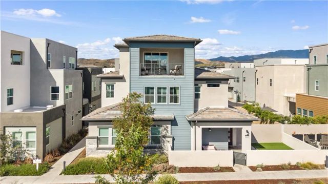 203 Abacus, Irvine, CA 92618