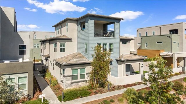 203 Abacus, Irvine, CA 92618