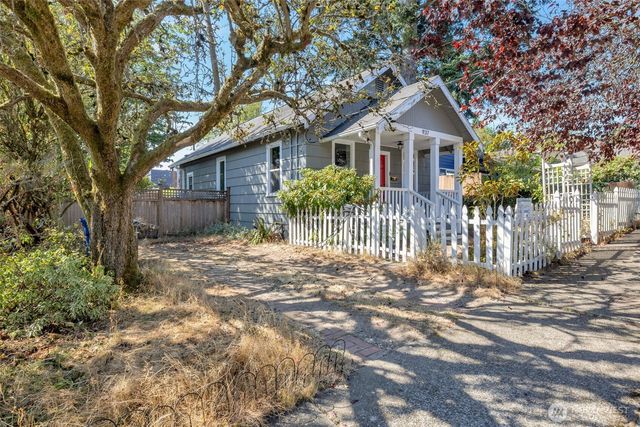 937 N 88th Street, Seattle, WA 98103