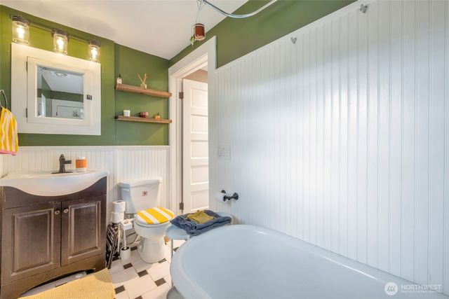 937 N 88th Street, Seattle, WA 98103