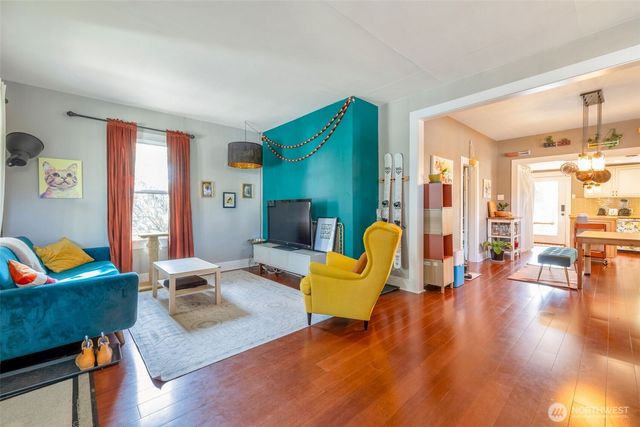 937 N 88th Street, Seattle, WA 98103