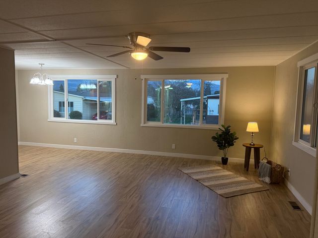 355 Colver Road UNIT 48, Talent, OR 97540