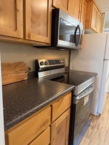 355 Colver Road UNIT 48, Talent, OR 97540