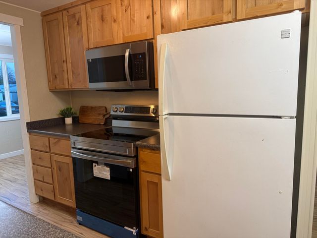 355 Colver Road UNIT 48, Talent, OR 97540