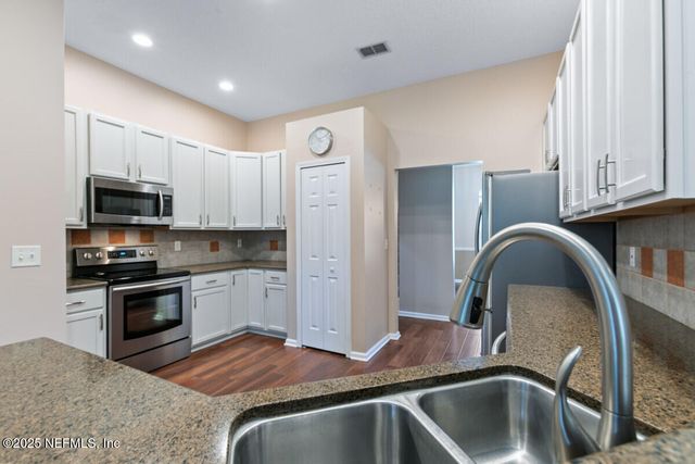 12743 CAMELLIA BAY Drive E, Jacksonville, FL 32223