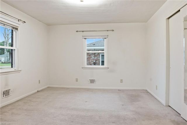 4716 Thoroughgood DR, Virginia Beach, VA 23455