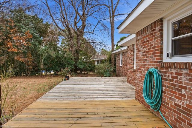 4716 Thoroughgood DR, Virginia Beach, VA 23455