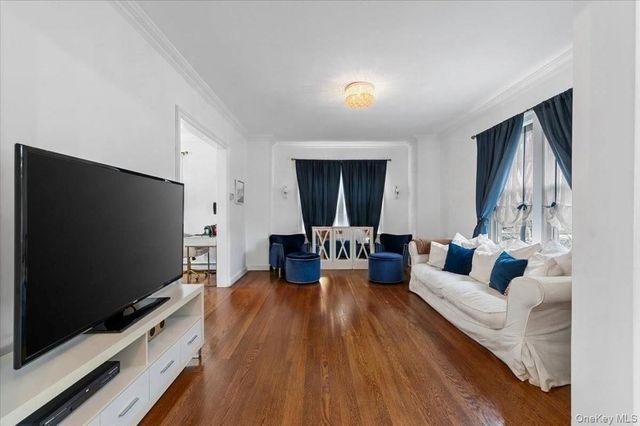 1051 Roselle Place, Woodmere, NY 11598