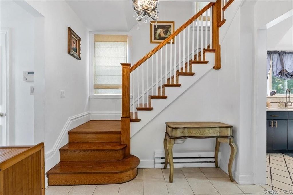 1051 Roselle Place, Woodmere, NY 11598 — photo 5
