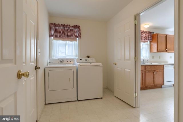 202 VILLAGE DR, Newmanstown, PA 17073