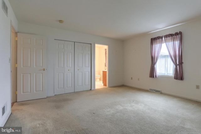 202 VILLAGE DR, Newmanstown, PA 17073