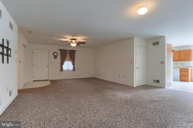 202 VILLAGE DR, Newmanstown, PA 17073