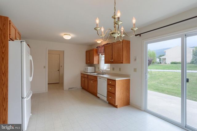 202 VILLAGE DR, Newmanstown, PA 17073