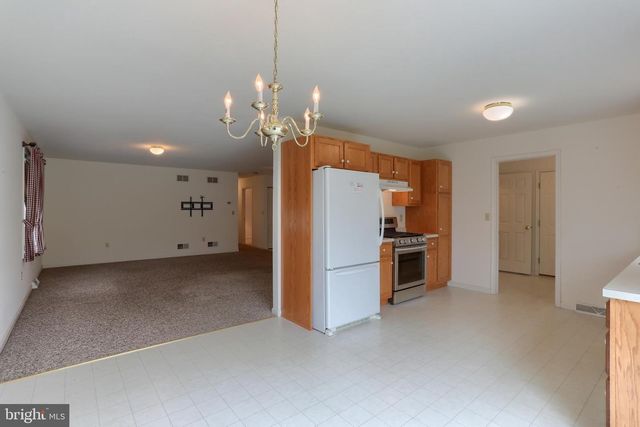 202 VILLAGE DR, Newmanstown, PA 17073