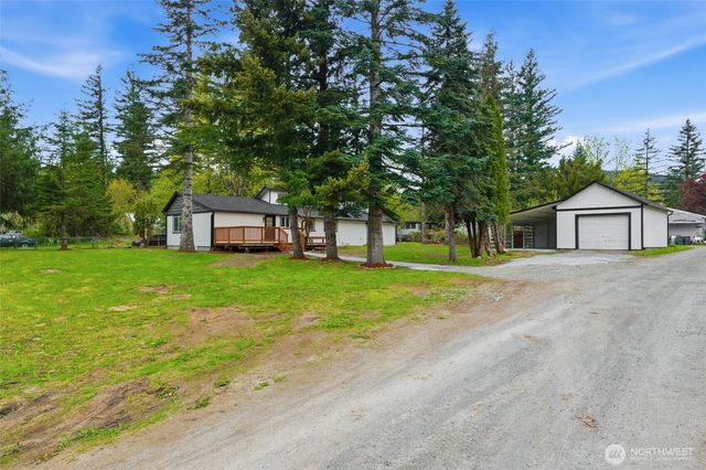 35224 312th Way SE, Enumclaw, WA 98022