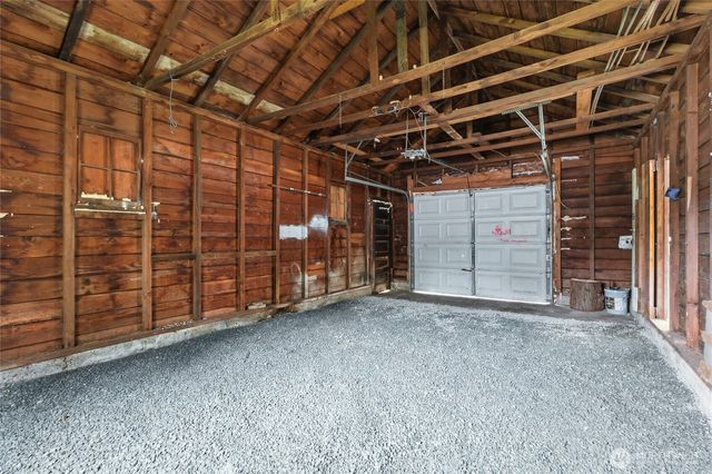 35224 312th Way SE, Enumclaw, WA 98022