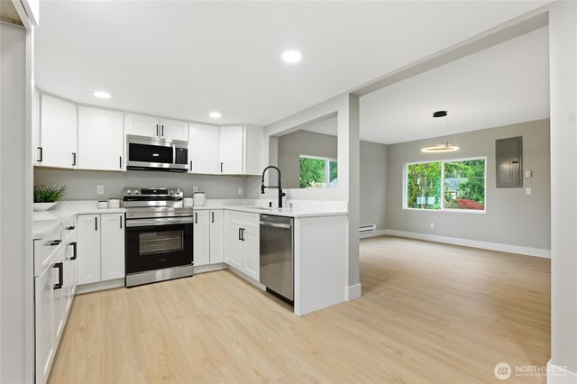 35224 312th Way SE, Enumclaw, WA 98022