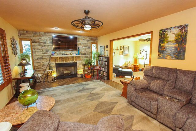 33671 Woodmont Ridge Drive, New Carlisle, IN 46552
