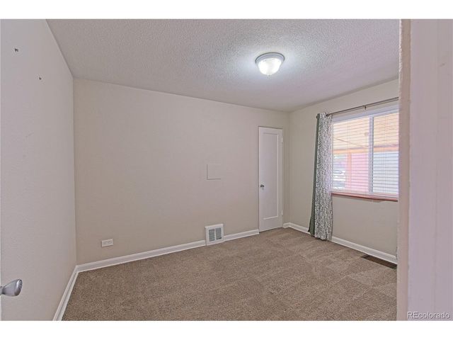 2501 Quebec St, Denver, CO 80207
