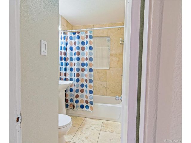 2501 Quebec St, Denver, CO 80207