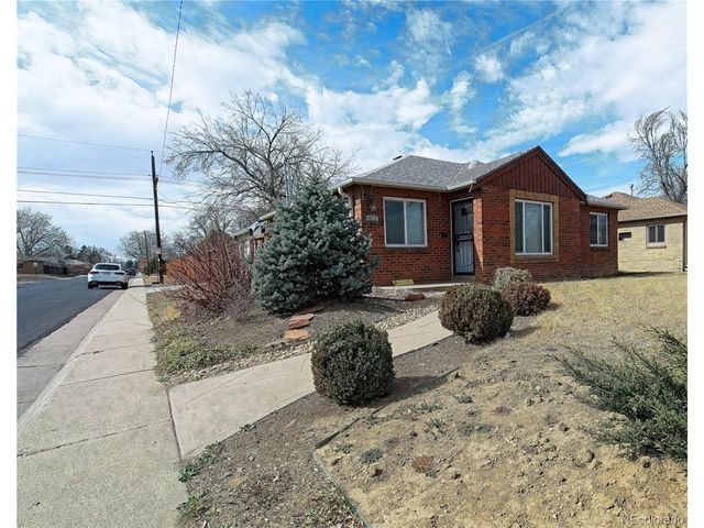 2501 Quebec St, Denver, CO 80207