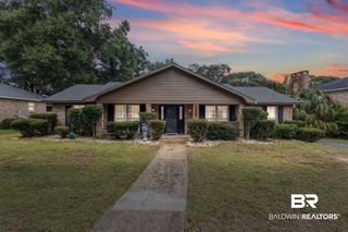6666 N Hounds Run, Mobile, AL 36608