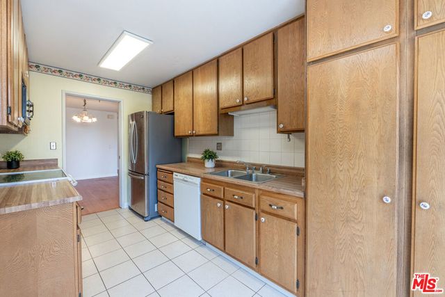 4210 Via Arbolada 220, Los Angeles, CA 90042