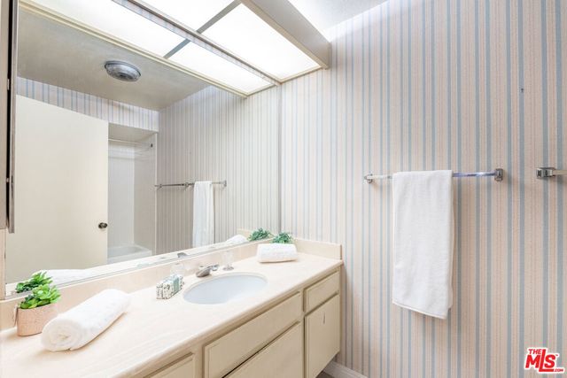 4210 Via Arbolada 220, Los Angeles, CA 90042