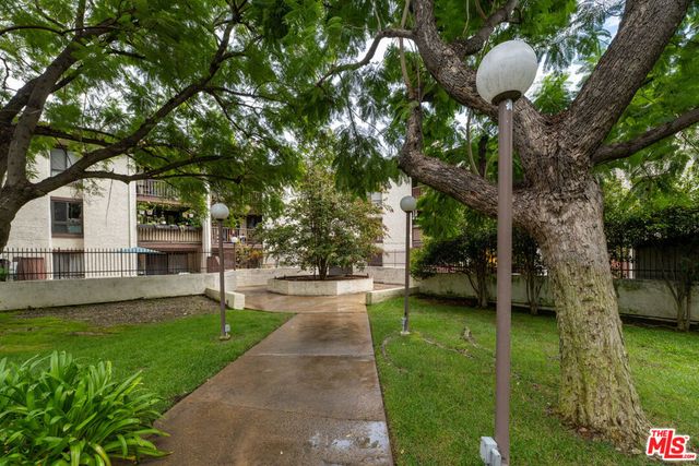 4210 Via Arbolada 220, Los Angeles, CA 90042