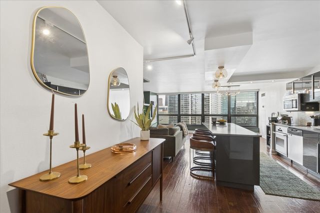 360 E Randolph Street 3205, Chicago, IL 60601