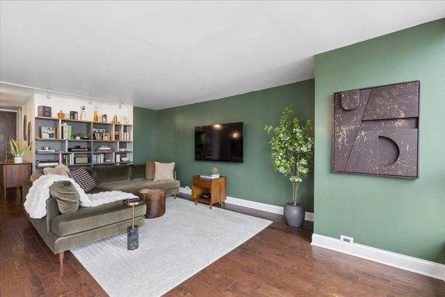 360 E Randolph Street 3205, Chicago, IL 60601
