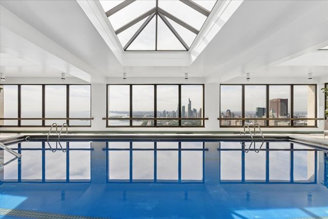 360 E Randolph Street 3205, Chicago, IL 60601