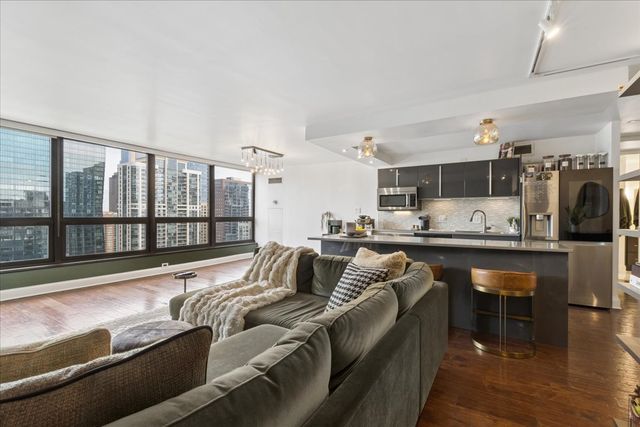 360 E Randolph Street 3205, Chicago, IL 60601