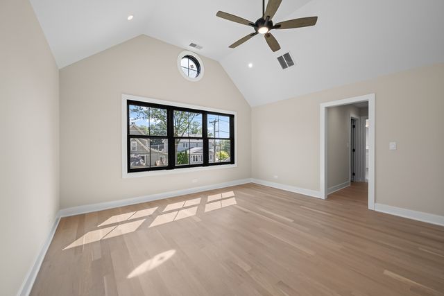 819 S Highland Avenue, Arlington Heights, IL 60005