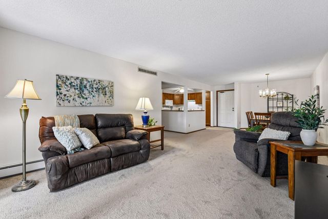 10600 43rd Avenue N 201, Plymouth, MN 55442